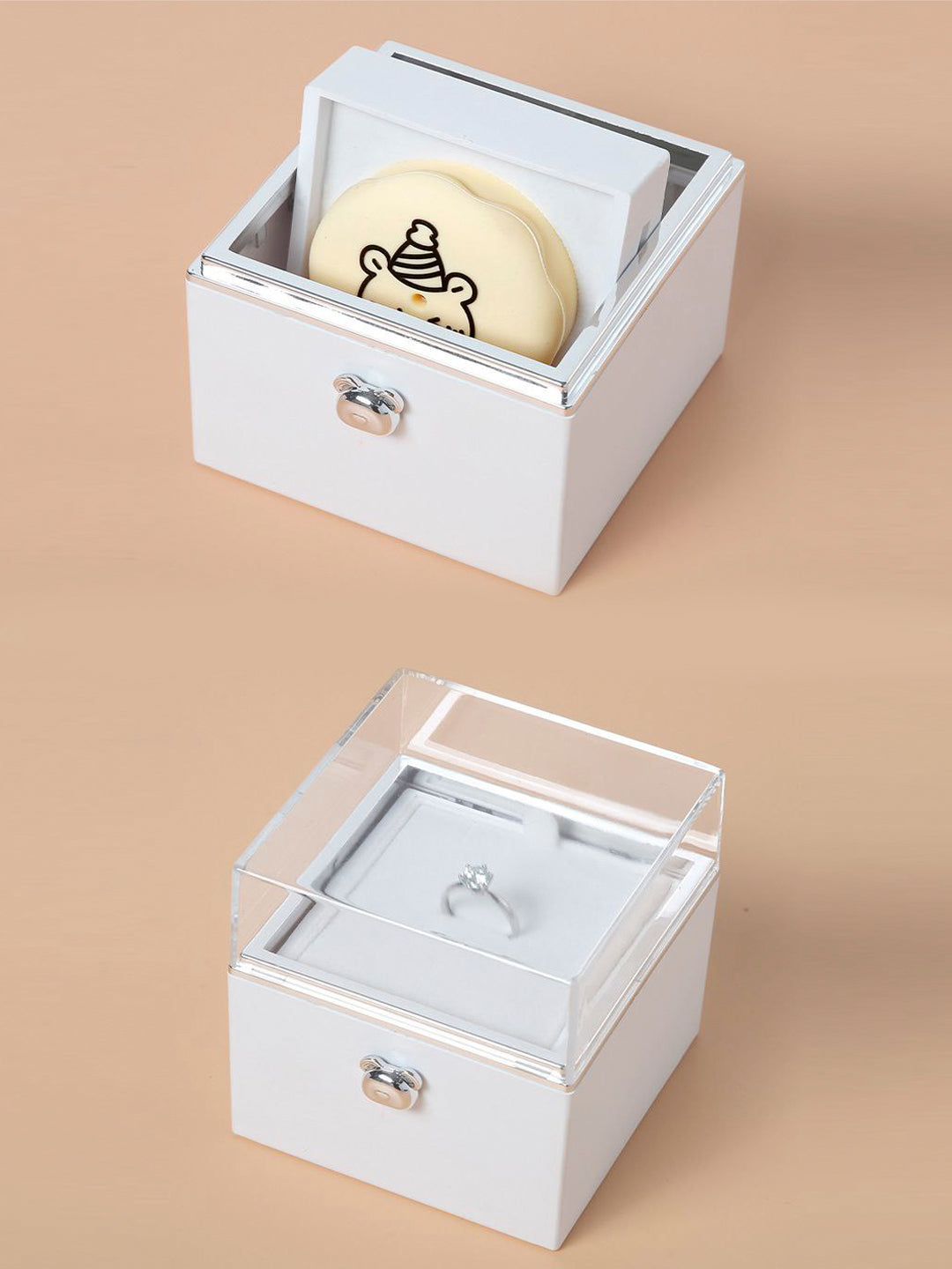 Cute Bear Rotating Gift Box – Surprise Jewelry Case for Special Moments